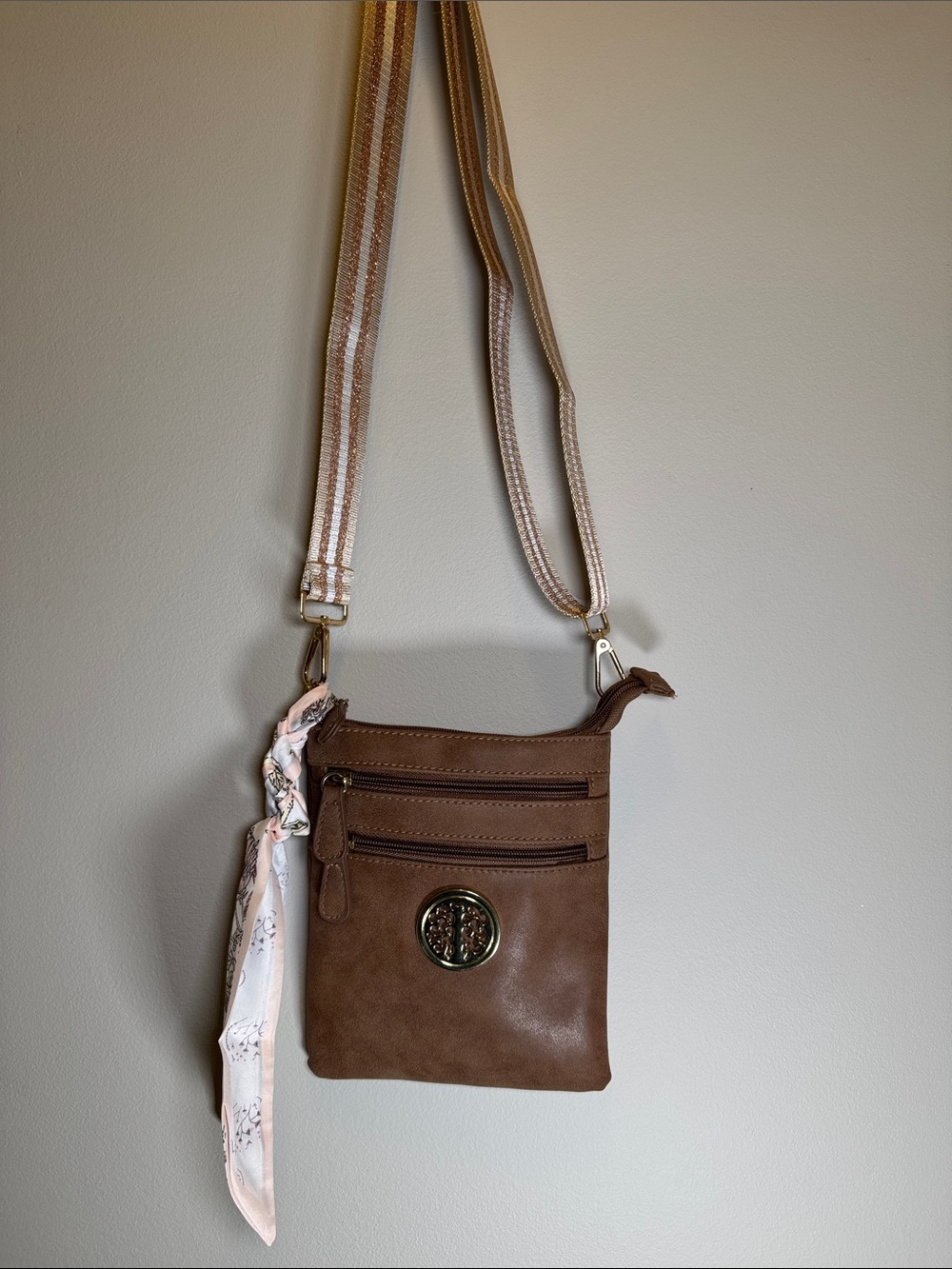 Montana West Taupe Crossbody Bag | Boutique Strap & Floral Twilly | EUC